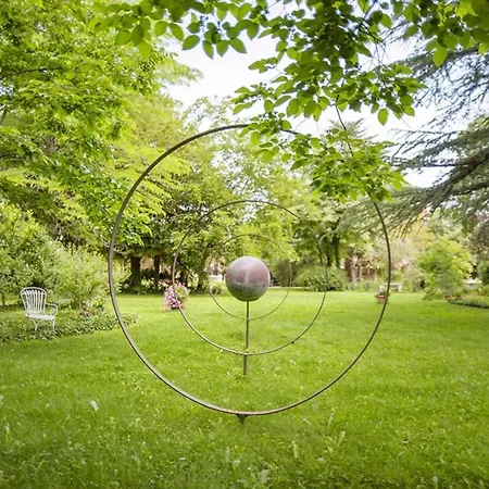 Holiday home Propriete De Famille De 660M Avec Piscine & Parc Nimes