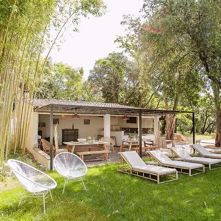 Propriete De Famille De 660M Avec Piscine & Parc Holiday home