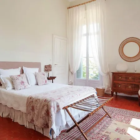 Propriete De Famille De 660M Avec Piscine & Parc Holiday home Nimes